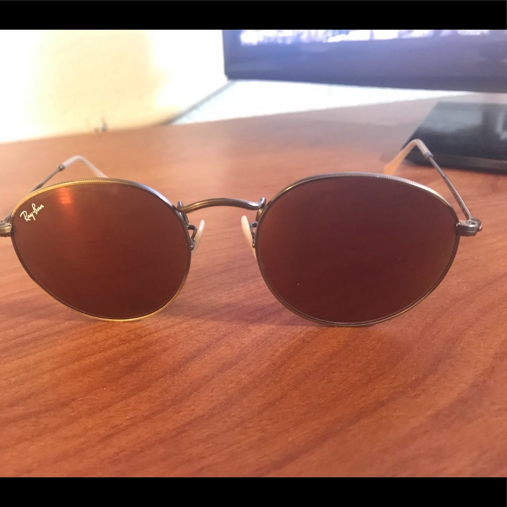 Maroon ray bans